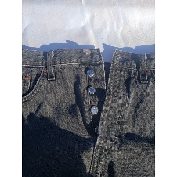 Iconic Levi's 501 Shorts - Frayed Hem, Washed Black - Effortless Cool! W30 - Picture 8 of 8